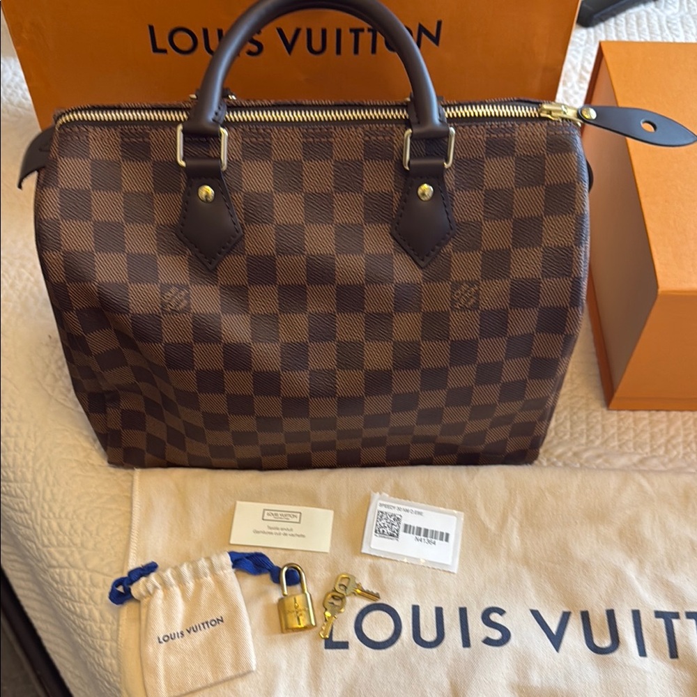 NWT Authenic Louis Vuitton Speedy 30 damier tote  Bag